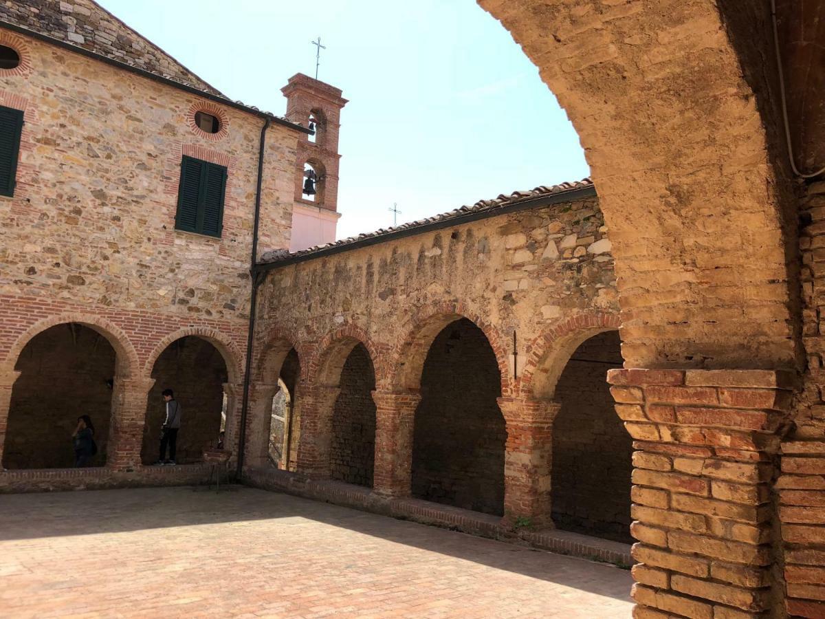 La Casa Nel Castello E Il Giardino Segreto Villa Suvereto Exterior foto